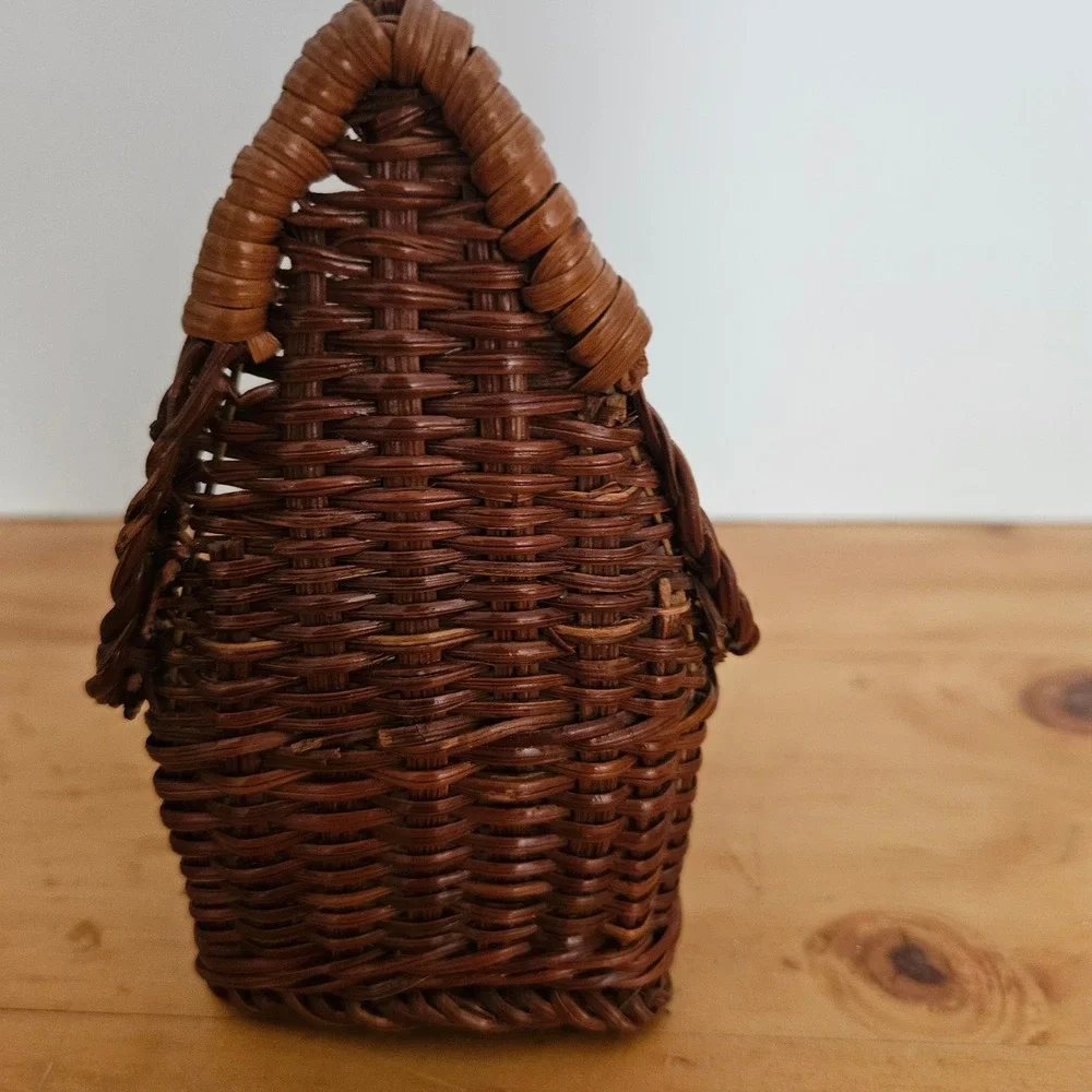 Vintage Small Brown Wicker Woven Storage Basket Handle Farmhouse Decor 7.5 Inch